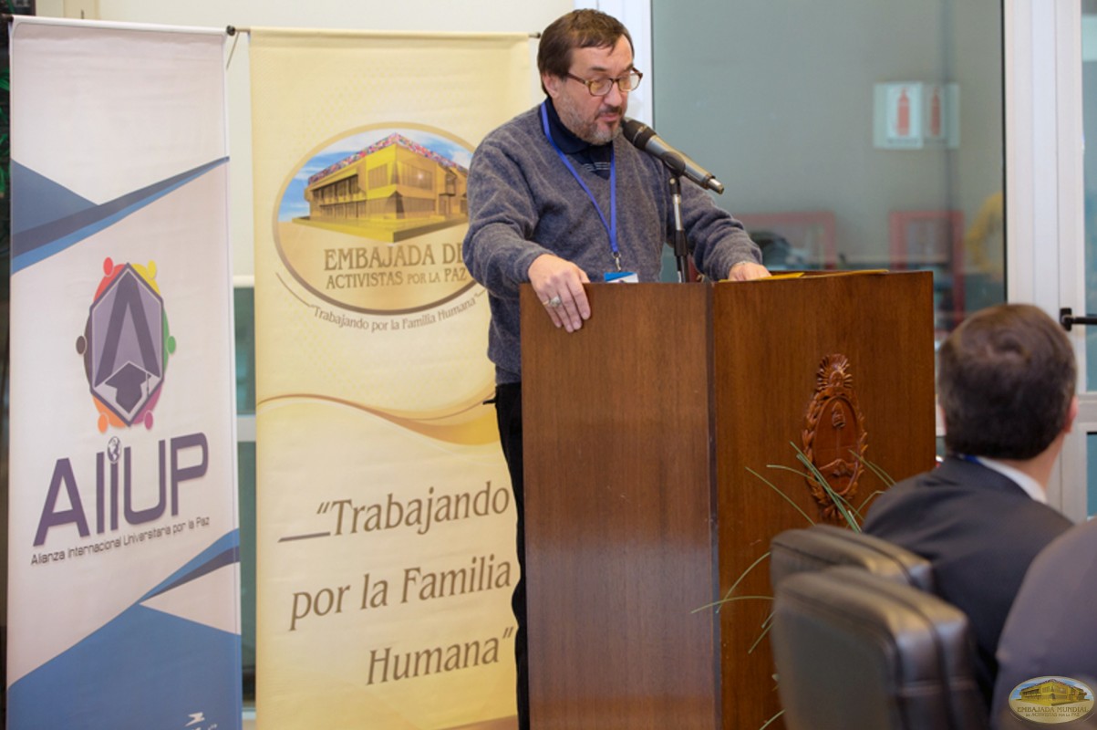 Educación humanista, un campo unitario de reflexión - Prof. Enrique Robles