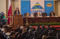 La Directora General de la EMAP, Lic. Gabriela Lara, dio apertura a la Sesión Educativa correspondiente al  segundo día de la Cumbre de Integración por la Paz, CUMIPAZ, efectuada en el ex Congreso de la República, en Santiago de Chile.