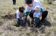 Con la siembra de plantas autóctonas en ciudad Unquillo la EMAP dio un aporte importante para la preservación de las especies en Córdoba, Argentina.