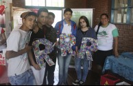 Escuelas de Argentina reciben el Programa Educar para Recordar