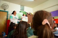 Elementary school children receive training on the ecological rule of the 5R's