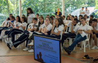 Jóvenes reflexionan sobre las enseñanzas del Holocausto 
