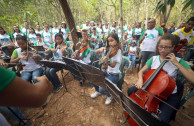 Músicos venezolanos interpretaron armonías en la Frecuencia de la Paz, el pasado 3 de marzo en la Feria por la Paz de la Madre Tierra