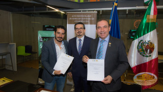 firma convenio cucea