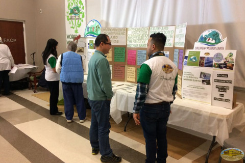 Exposición para proteger el Planeta Tierra el cuidado del ambiente