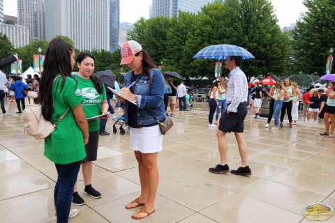 Activistas estadounidenses de chicago en acción estadounidenses