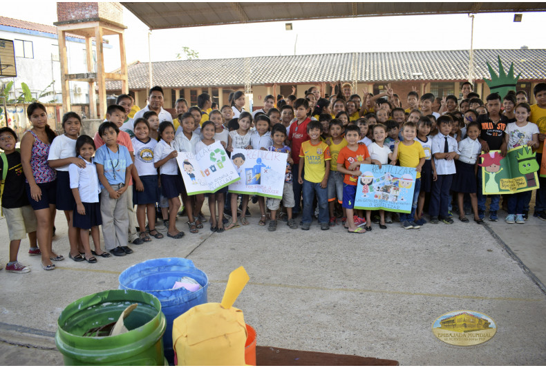 Unidad Educativa “Corina Hurtado de Suarez" finaliza con alegría la jornada ambiental