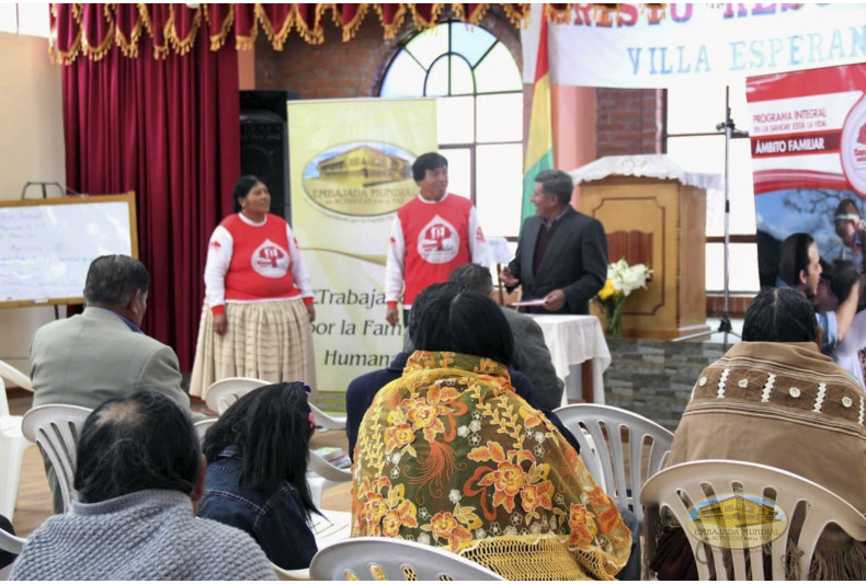 Iglesia “Cristo Resucitado” recibe las charlas del ámbito familiar del PEC-VIDA